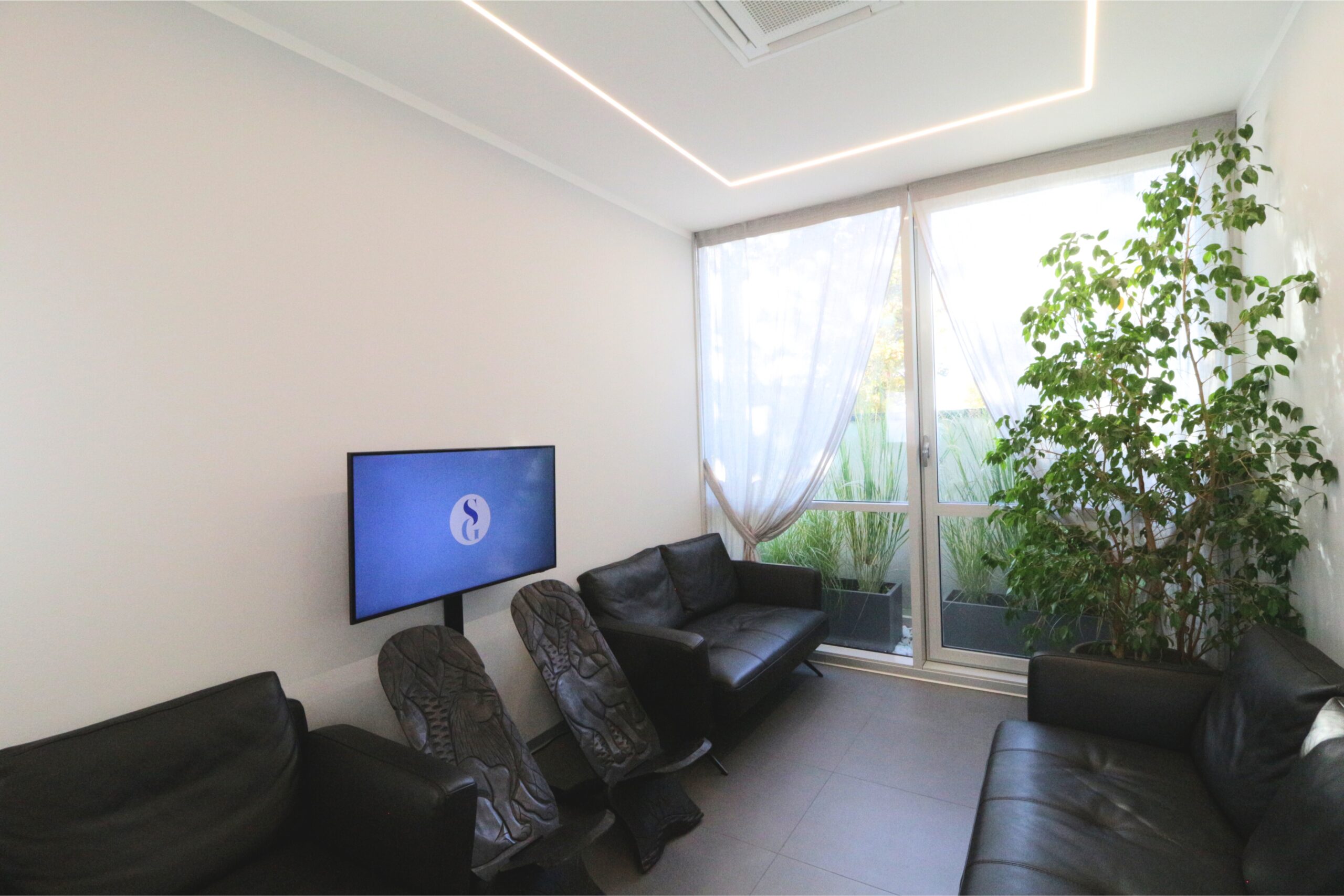 sala-attesa-poliambulatorio-estate